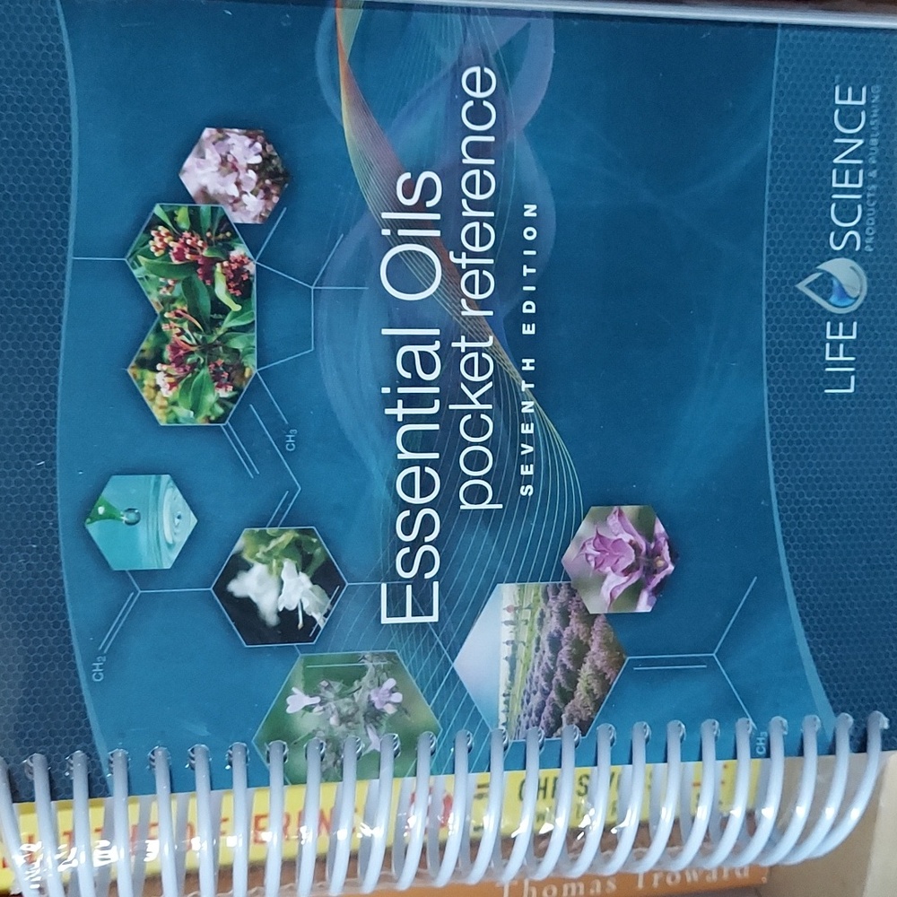 Essential Oils Pocket Desk Reference Seventh Edition New
